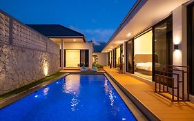 Odetta Villa Puncak - Kolam Renang Private